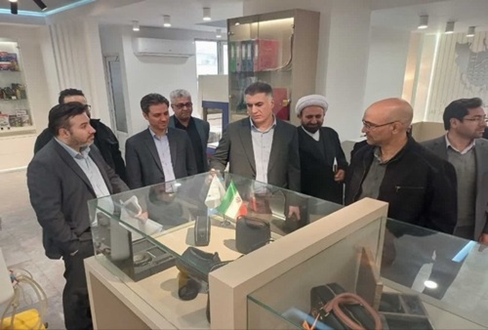  گزارش تصویری/ بازدید دکتر مهدی پور؛ رئیس هیئت مدیره و مدیرعامل شرکت شهرکهای صنعتی استان البرز از واحدهای مرکز نوآوری مستقر در ساختمان معاونت صنایع کوچک مجموعه 