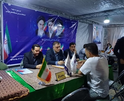 حضور مدیرعامل شرکت شهرک‌های صنعتی البرز در «رزم شبانه» کرج؛ برپایی میز خدمت در کنار مردم 